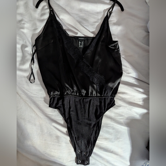 Forever 21 Black Lace Bodysuit Size M - Picture 1 of 8